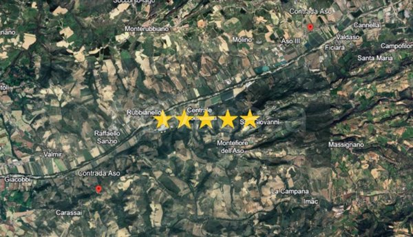 casa indipendente in vendita a Carassai