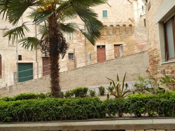 casa indipendente in vendita a Carassai