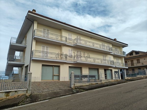 appartamento in vendita a Carassai