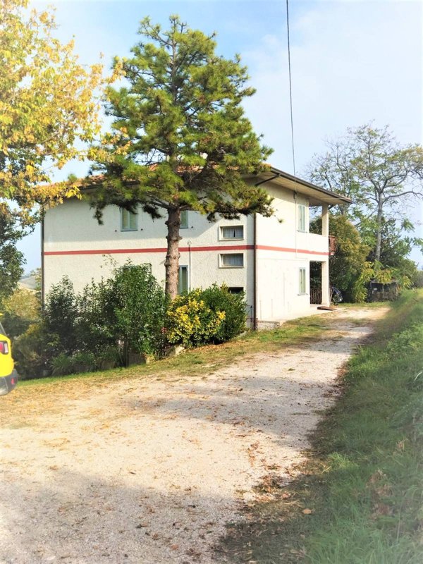 casa indipendente a Castel di Lama in zona Piattoni/Villa Sant'Antonio