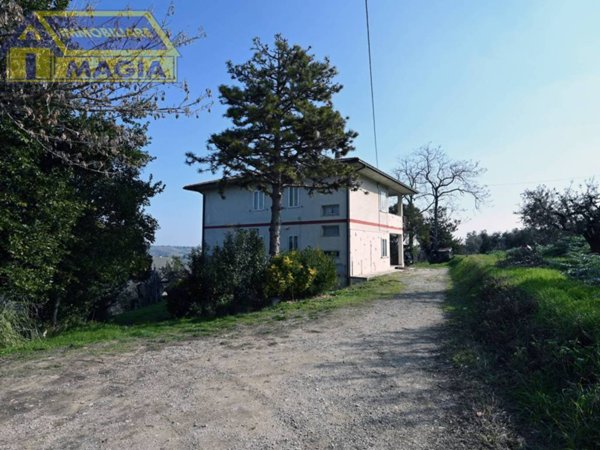 casa indipendente a Castel di Lama in zona Piattoni/Villa Sant'Antonio