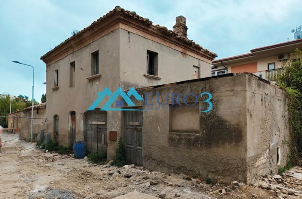 casa indipendente a Castel di Lama in zona Piattoni/Villa Sant'Antonio