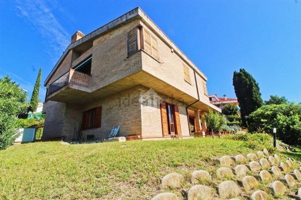 casa indipendente in vendita a Castel di Lama