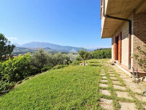 casa indipendente in vendita a Castel di Lama