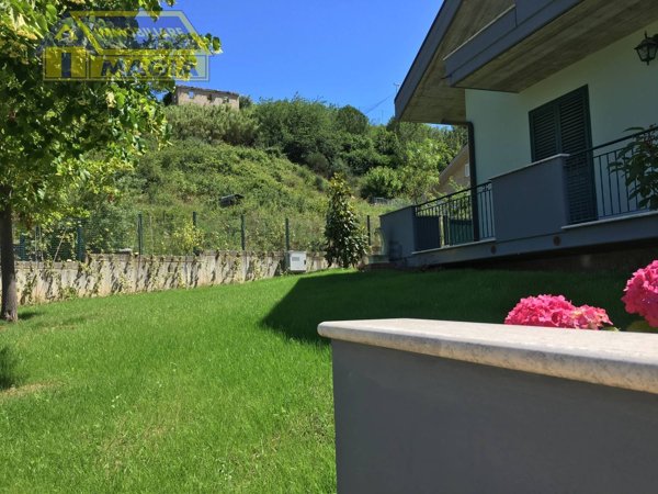 casa indipendente in vendita a Castel di Lama