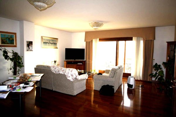 casa indipendente a Castel di Lama in zona Piattoni/Villa Sant'Antonio