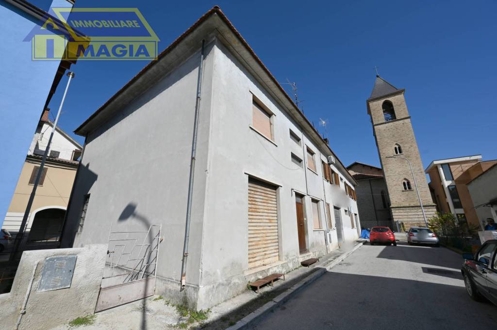 casa indipendente in vendita a Castel di Lama