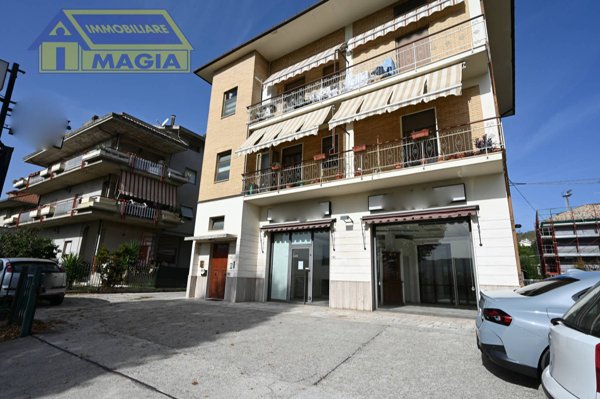 locale commerciale in vendita a Castel di Lama