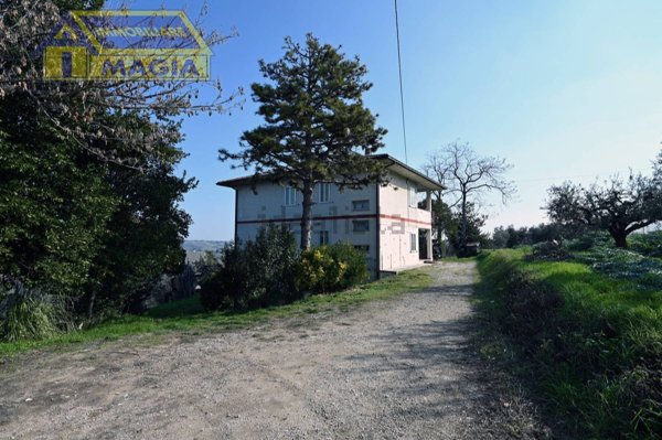 casa indipendente a Castel di Lama in zona Piattoni/Villa Sant'Antonio