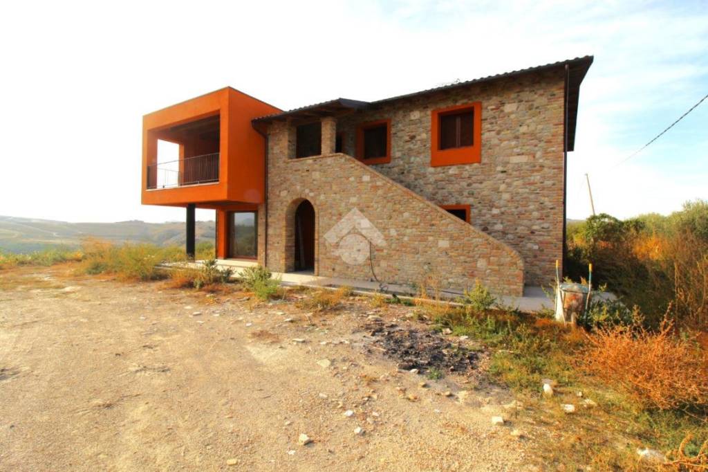 casa indipendente in vendita a Castel di Lama