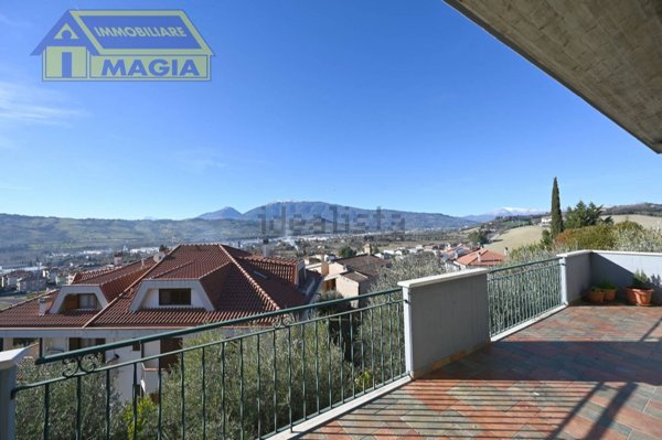 casa indipendente in vendita a Castel di Lama