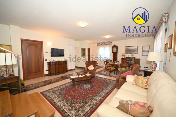 casa indipendente in vendita a Castel di Lama