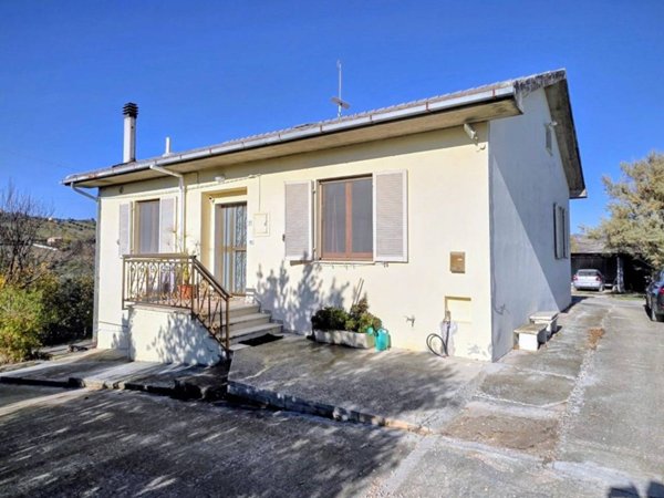 casa indipendente in vendita a Castel di Lama in zona Villa Chiarini