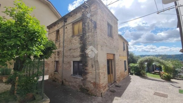 casa indipendente a Castel di Lama in zona Piattoni/Villa Sant'Antonio