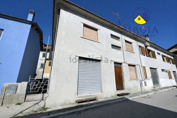 casa indipendente in vendita a Castel di Lama