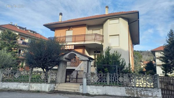 casa indipendente a Castel di Lama in zona Piattoni/Villa Sant'Antonio