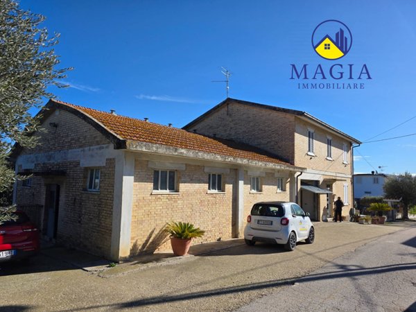 casa indipendente a Castel di Lama in zona Piattoni/Villa Sant'Antonio