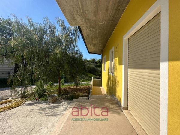 casa indipendente in vendita a Castel di Lama