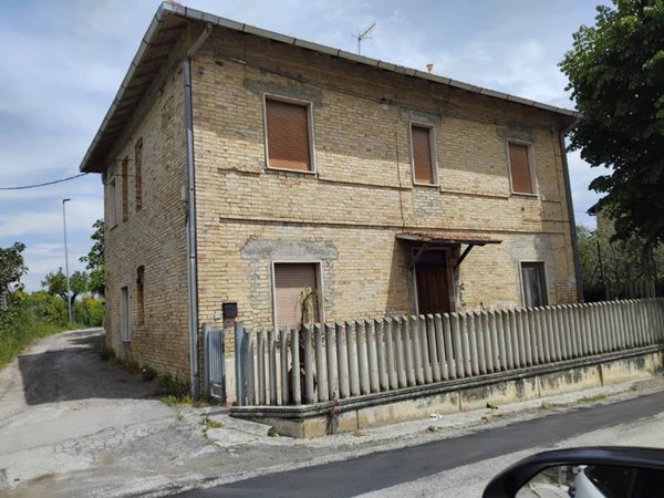 appartamento in vendita a Castel di Lama in zona Piattoni/Villa Sant'Antonio