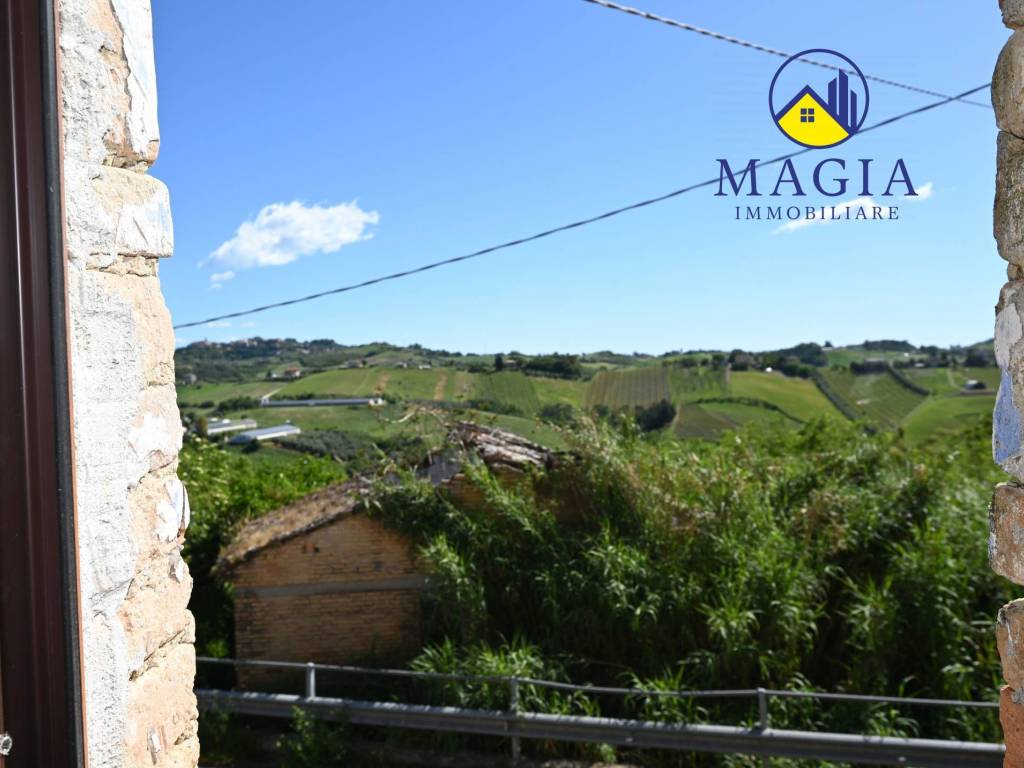 casa indipendente in vendita a Castel di Lama in zona Villa Valentino
