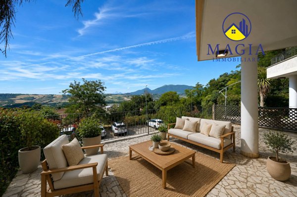 casa indipendente in vendita a Castel di Lama