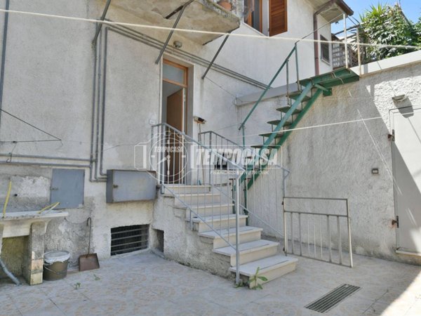 casa indipendente in vendita a Castel di Lama