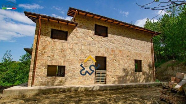 casa indipendente in vendita a Castignano