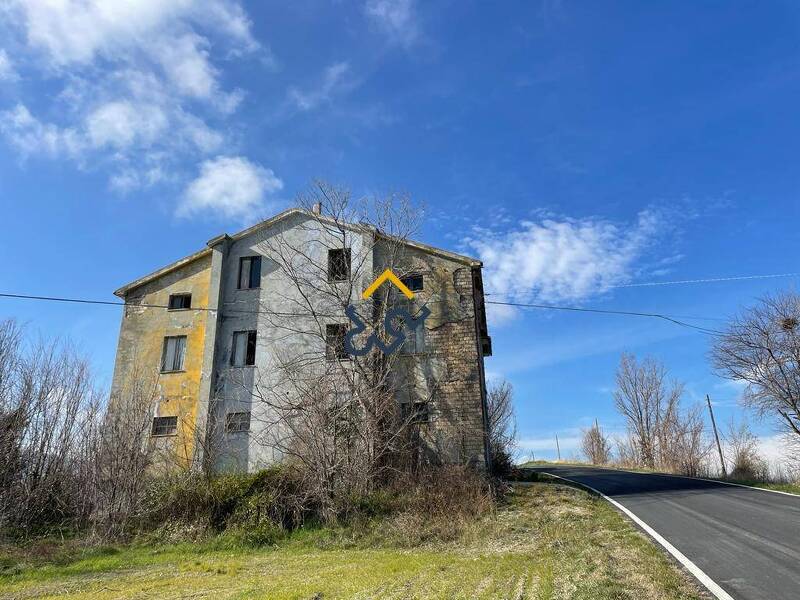 casa indipendente in vendita a Castignano