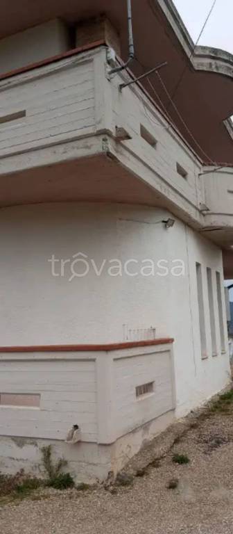casa indipendente in vendita a Castignano
