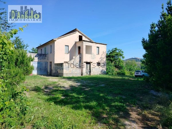 terreno agricolo in vendita a Castignano