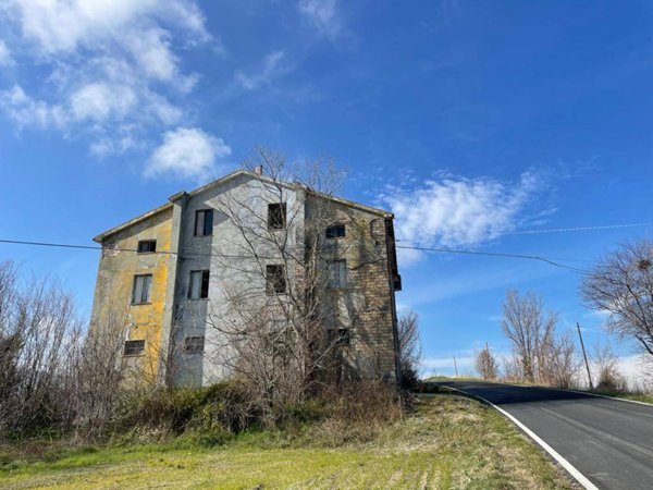 casa indipendente in vendita a Castignano