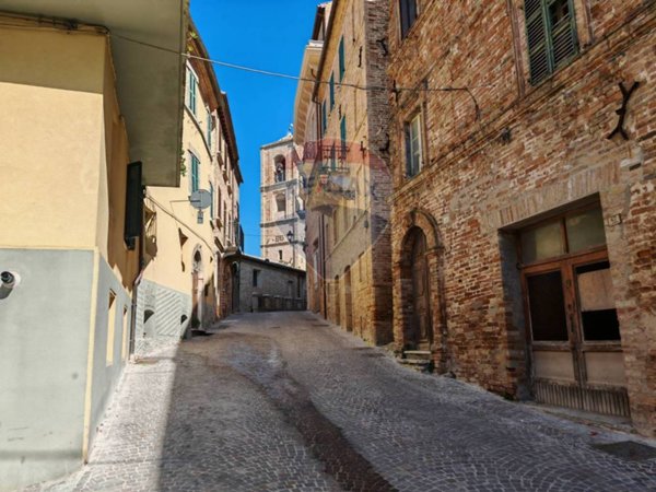 casa indipendente in vendita a Castignano