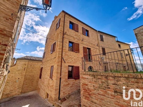 intera palazzina in vendita a Castignano