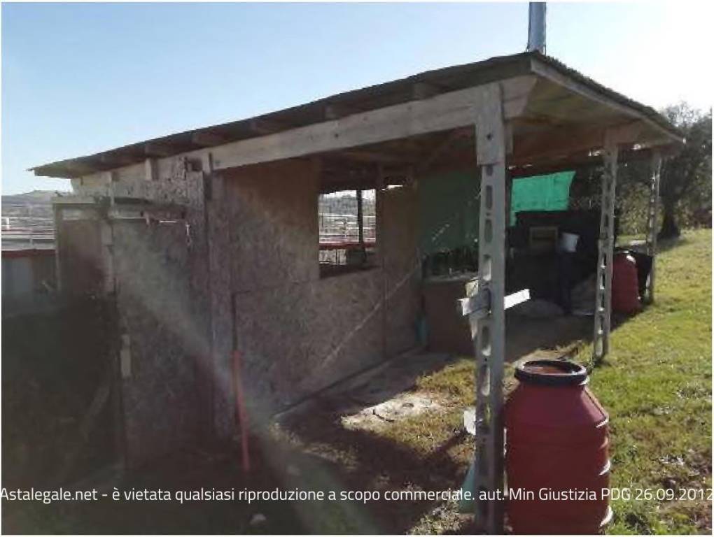 locale commerciale in vendita a Castignano in zona San Venanzo