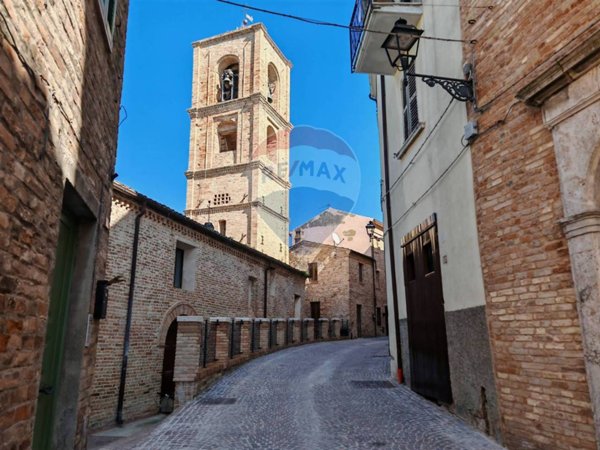 casa indipendente in vendita a Castignano