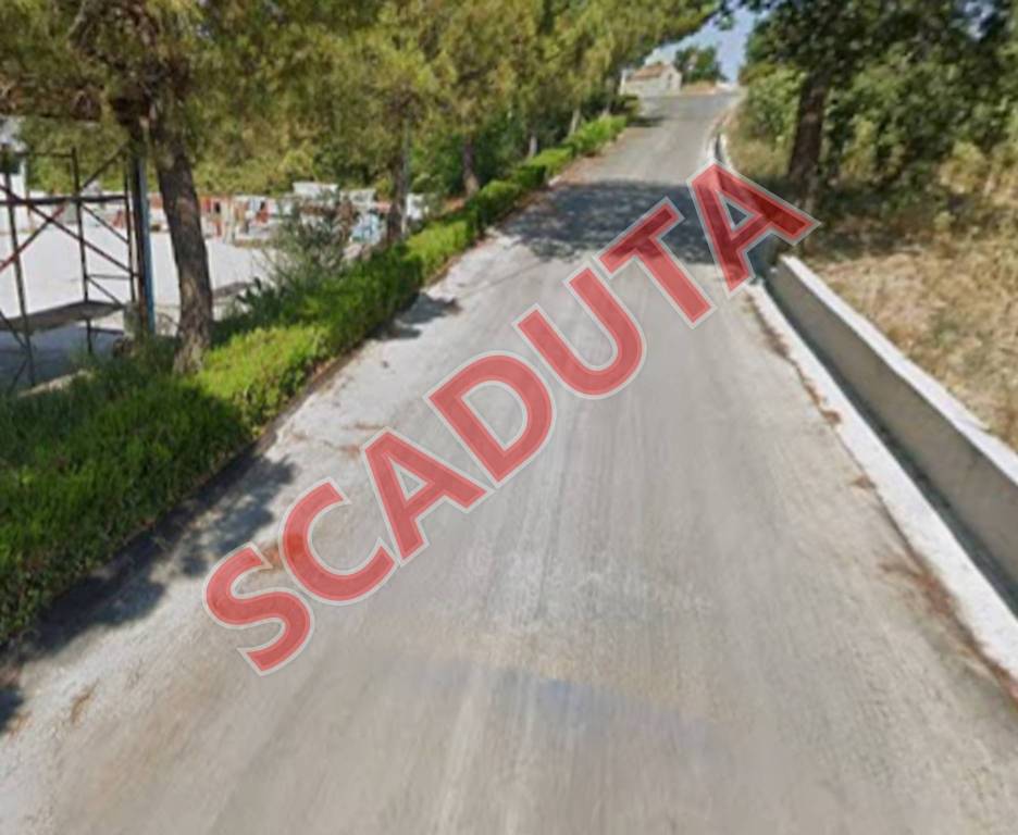 locale commerciale in vendita a Castignano