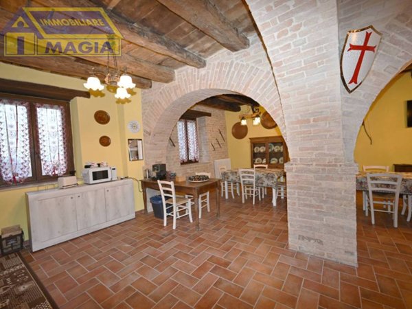 casa indipendente in vendita a Castignano