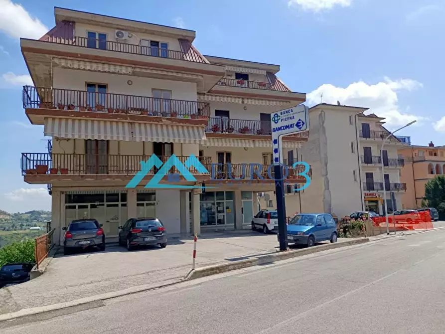 locale commerciale in vendita a Castignano in zona Ripaberarda