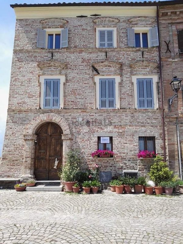 casa indipendente in vendita a Castignano