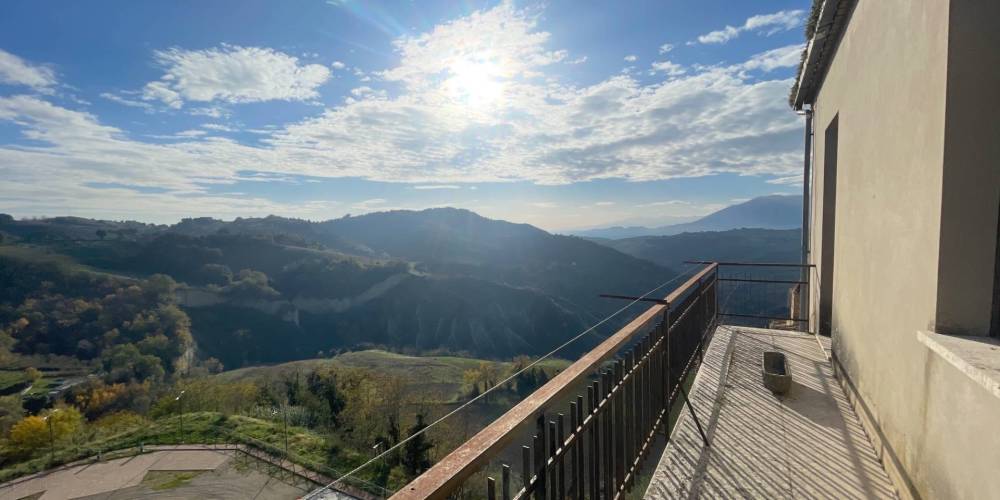 casa indipendente in vendita a Castignano