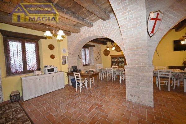 casa indipendente in vendita a Castignano