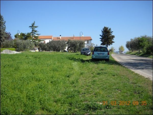 terreno edificabile in vendita a Castorano