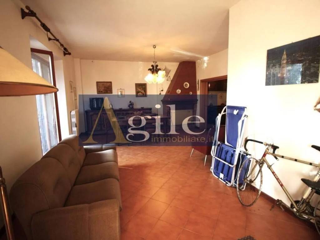 casa indipendente in vendita a Castorano