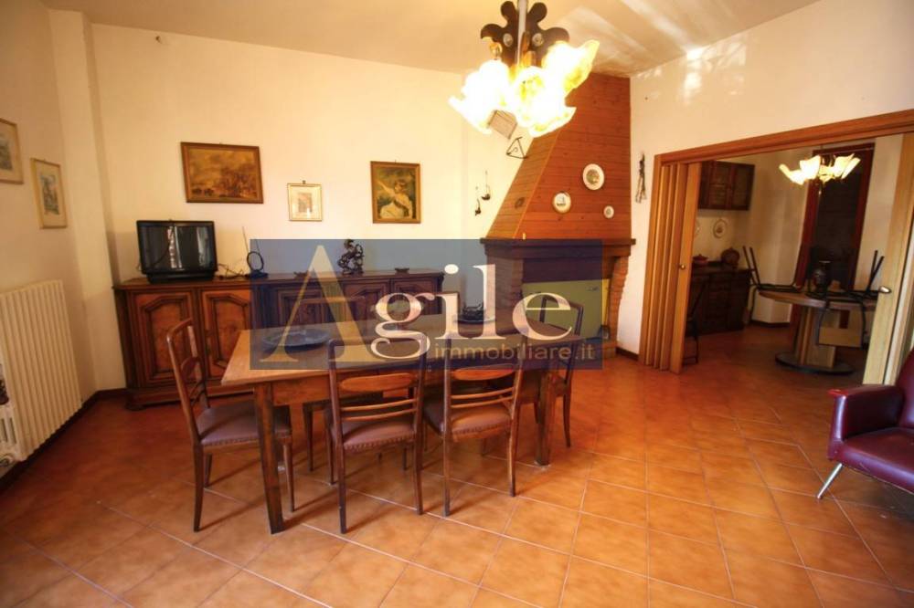 casa indipendente in vendita a Castorano