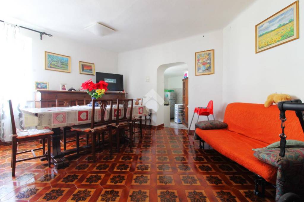 casa indipendente in vendita a Colli del Tronto