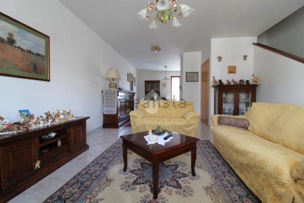 casa indipendente in vendita a Colli del Tronto
