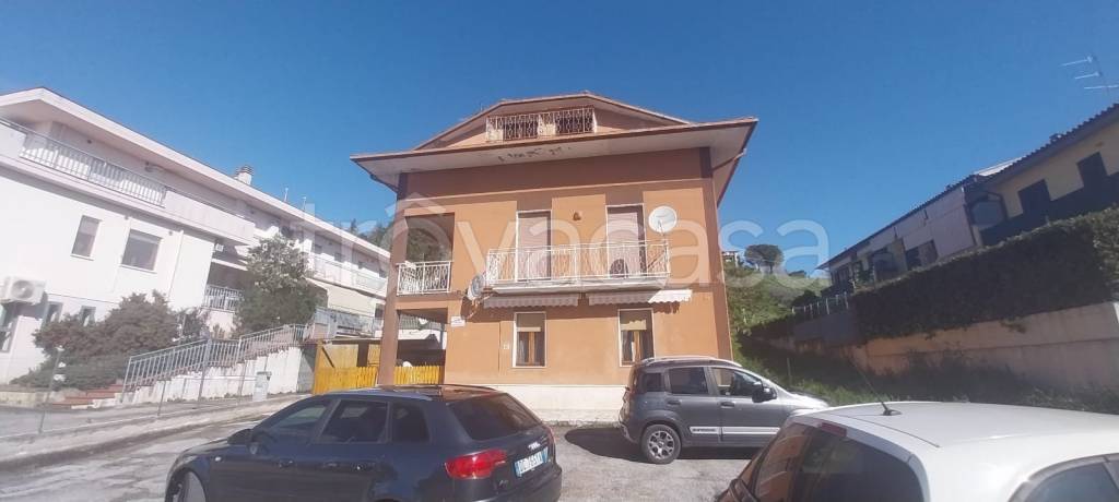 appartamento in vendita a Colli del Tronto