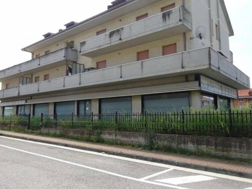negozio in vendita a Colli del Tronto in zona Villa San Giuseppe