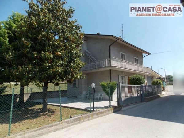 casa indipendente in vendita a Colli del Tronto in zona Villa San Giuseppe