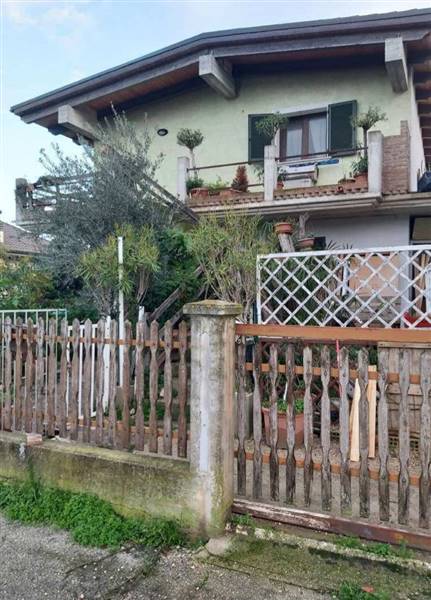 casa indipendente in vendita a Colli del Tronto